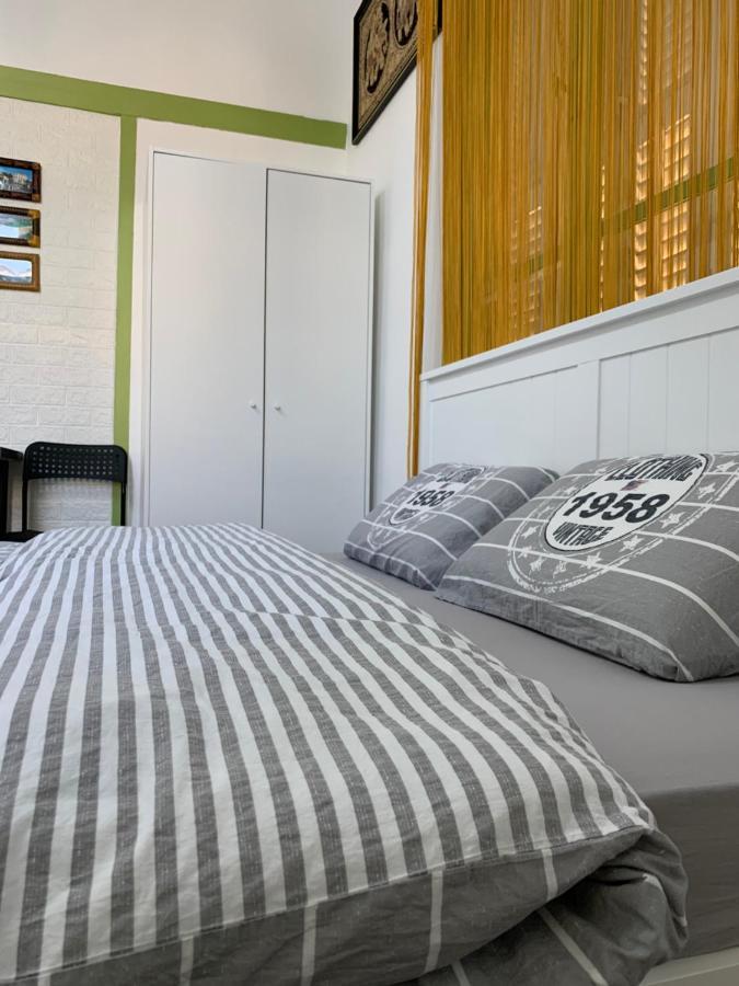 Guesthouse Comfy - Separate Rooms In The Apartment For A Relaxing Holiday Хайфа Екстер'єр фото