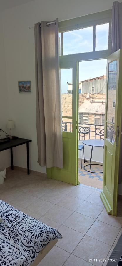 Guesthouse Comfy - Separate Rooms In The Apartment For A Relaxing Holiday Хайфа Екстер'єр фото