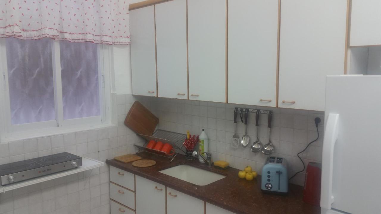 Guesthouse Comfy - Separate Rooms In The Apartment For A Relaxing Holiday Хайфа Екстер'єр фото